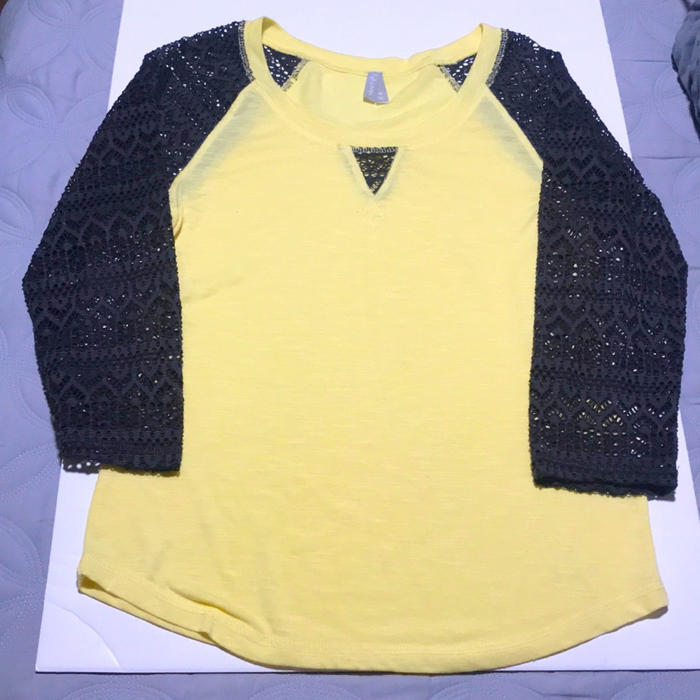 Lacey long sleeve
